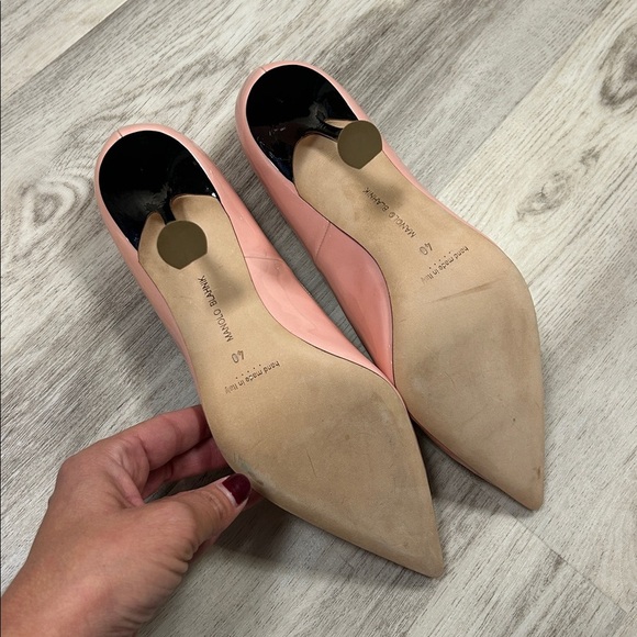 Manolo Blahnik Pink & Black Patent Leather Bow Pumps | Rare Grafa-Line Colorway - Picture 13 of 14